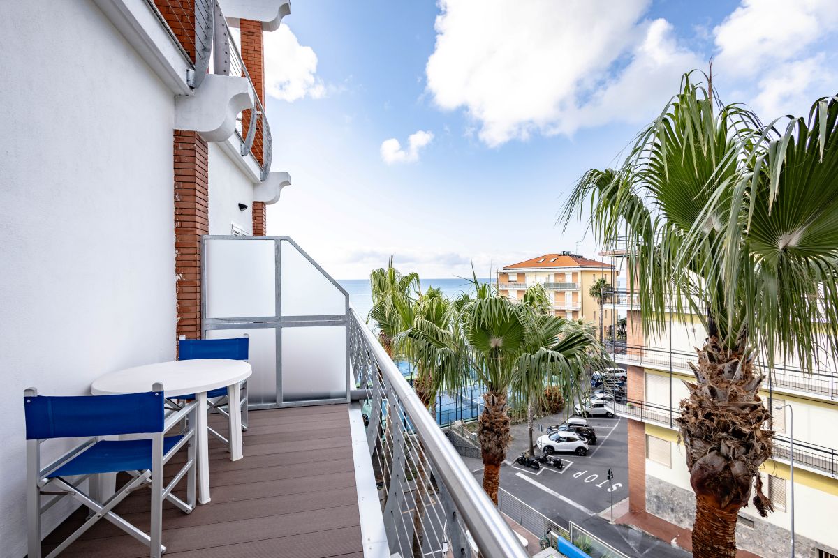 hotel sul mare andora liguria