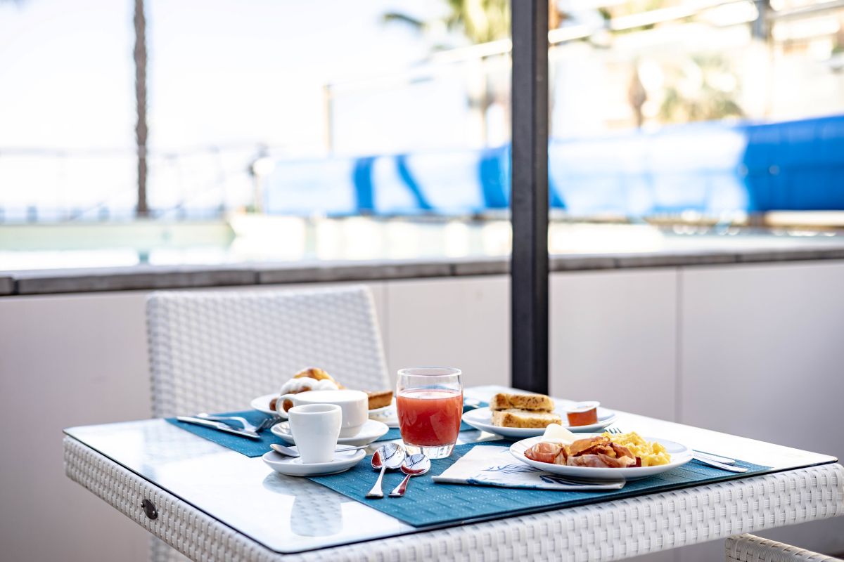 hotel sul mare andora liguria