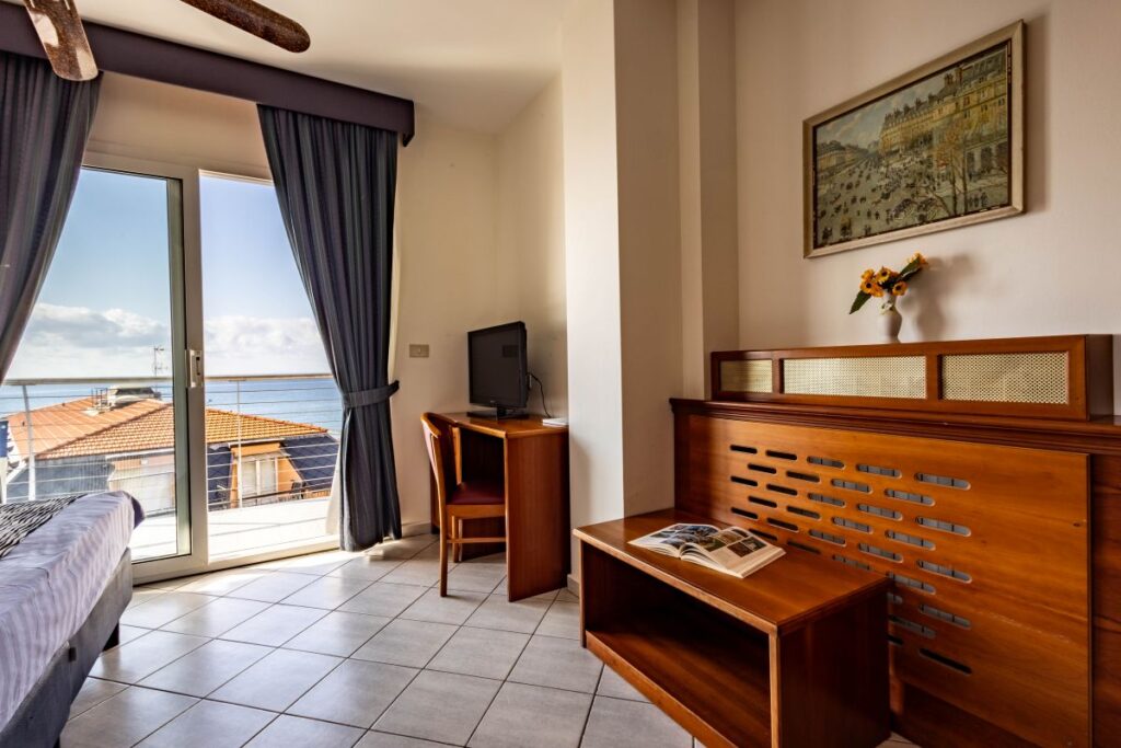 hotel sul mare andora liguria