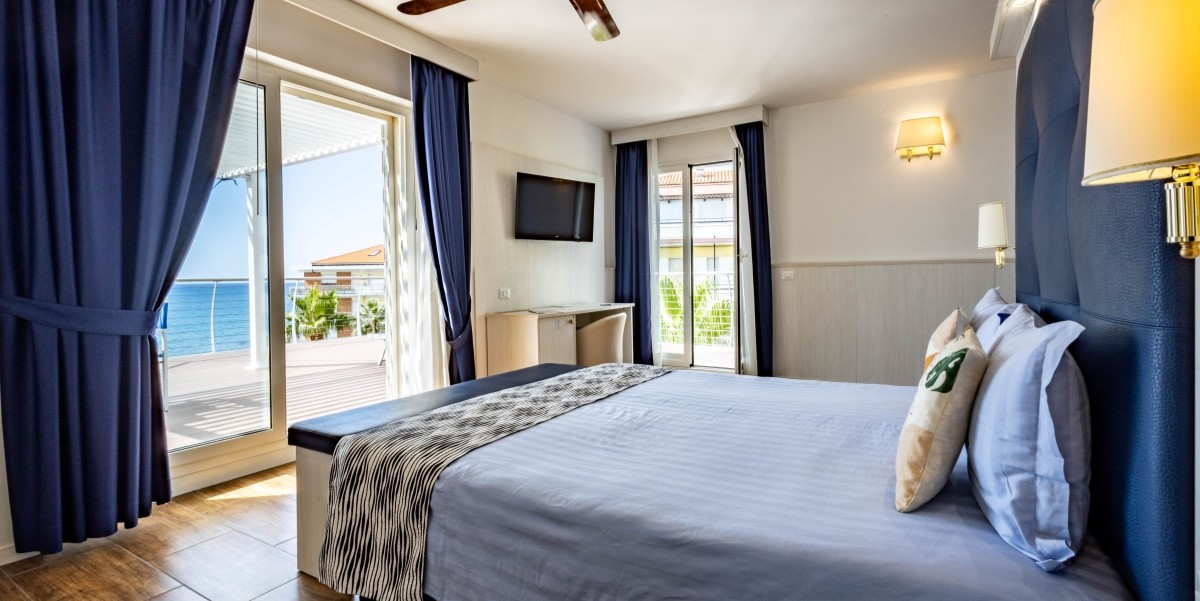 hotel sul mare andora liguria